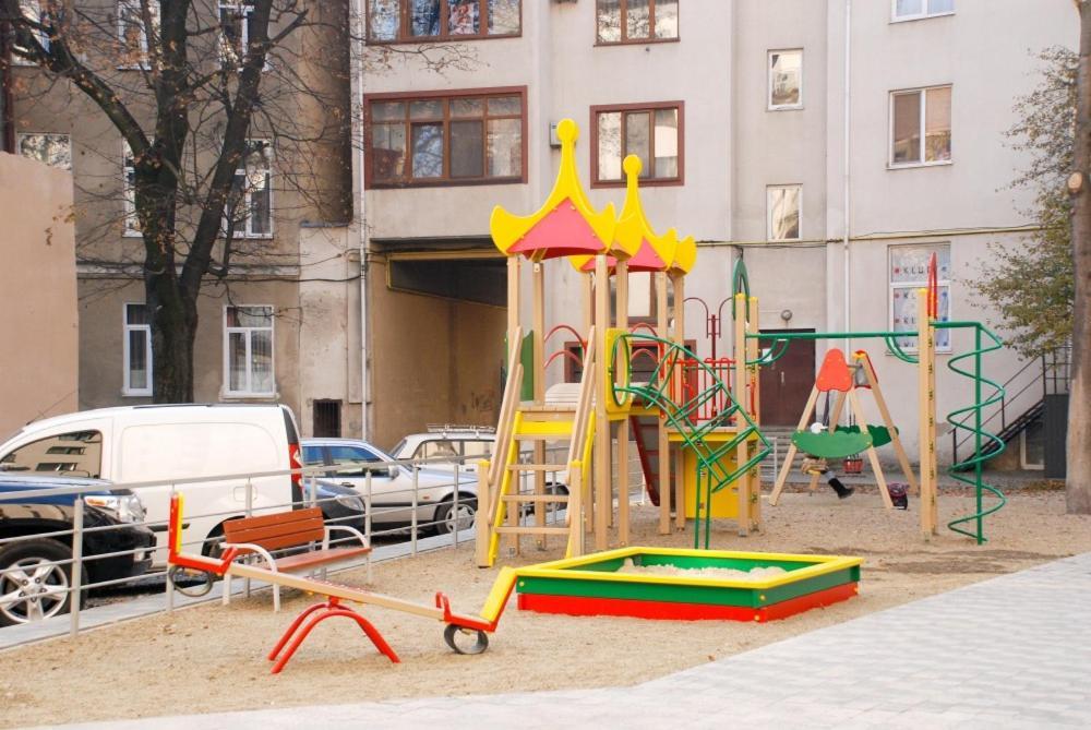 Комфортні Апартаменти 82 อิวาโน-ฟรานกิฟสเก ภายนอก รูปภาพ